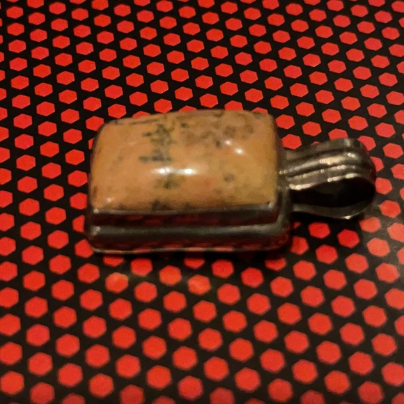 ✨3/$45✨ pendant - Picture 2 of 5